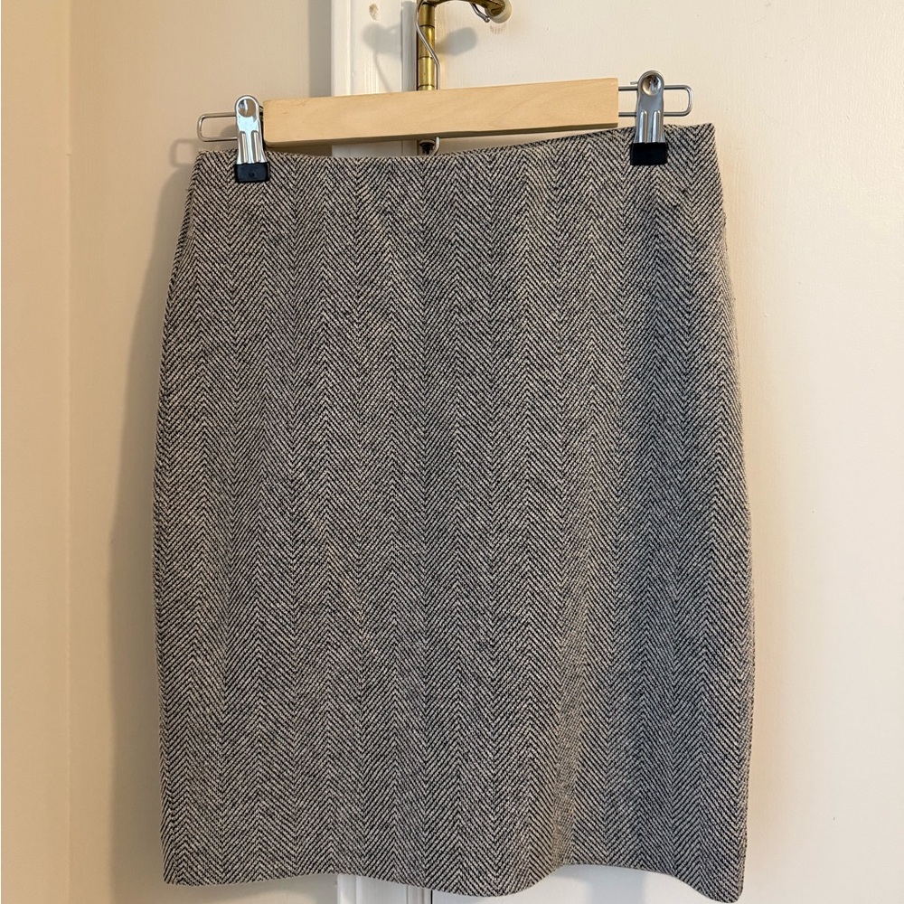 Ann Taylor Gray Herringbone Pencil Skirt